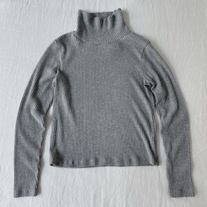 Aritzia Babaton Gray Ribbed Turtleneck